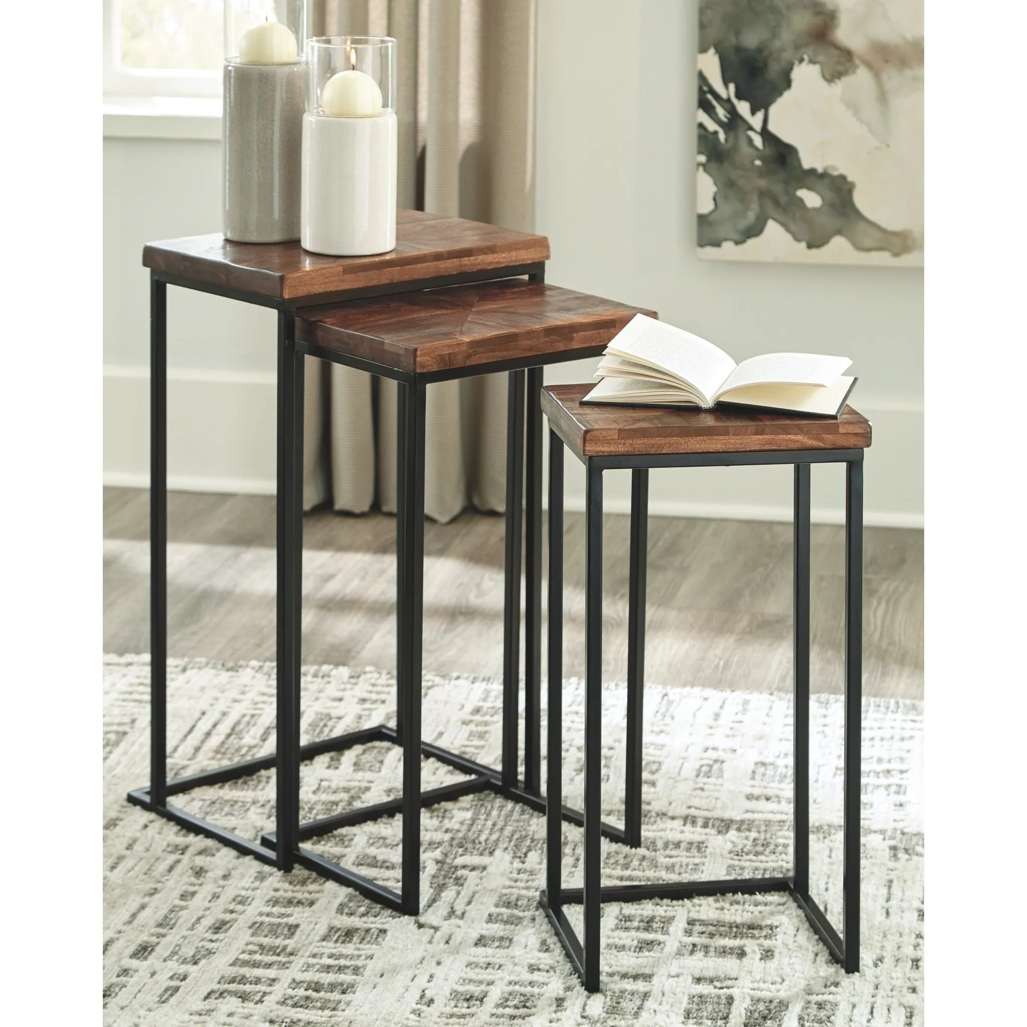 Cainthorne Accent Table (Set of 3)