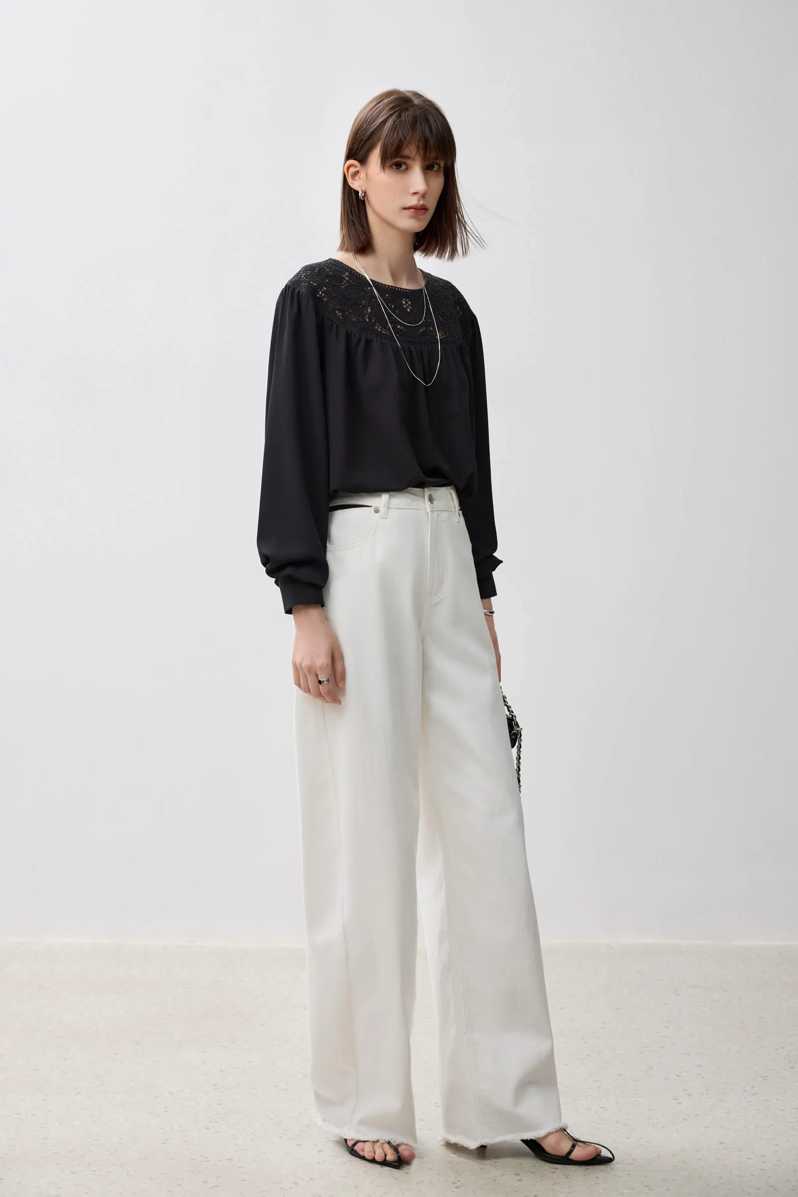 LILY Chic Lace Pullover