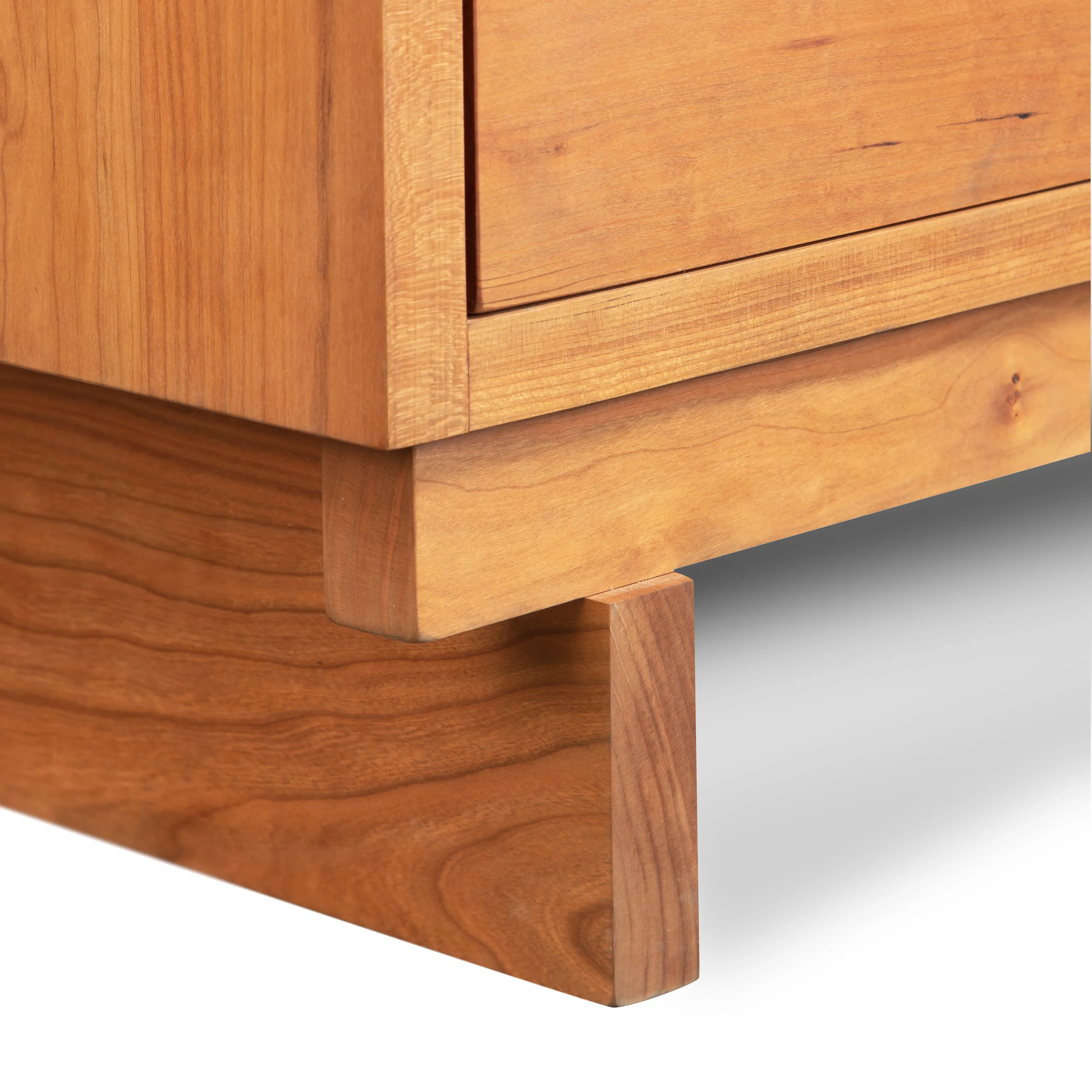 Loft 5-Drawer Chest